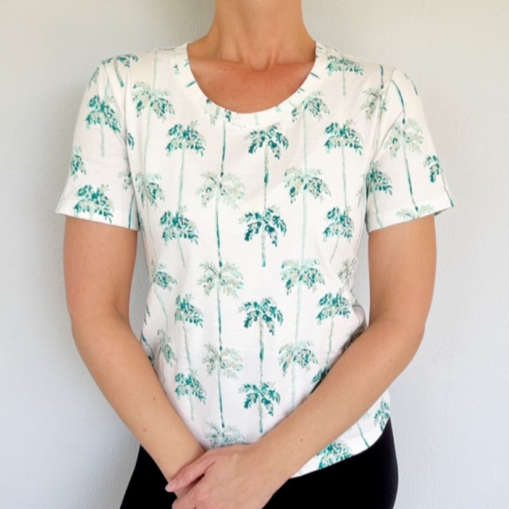 Coral Bay Petite white green palm tree print cotton short sleeve tee size medium